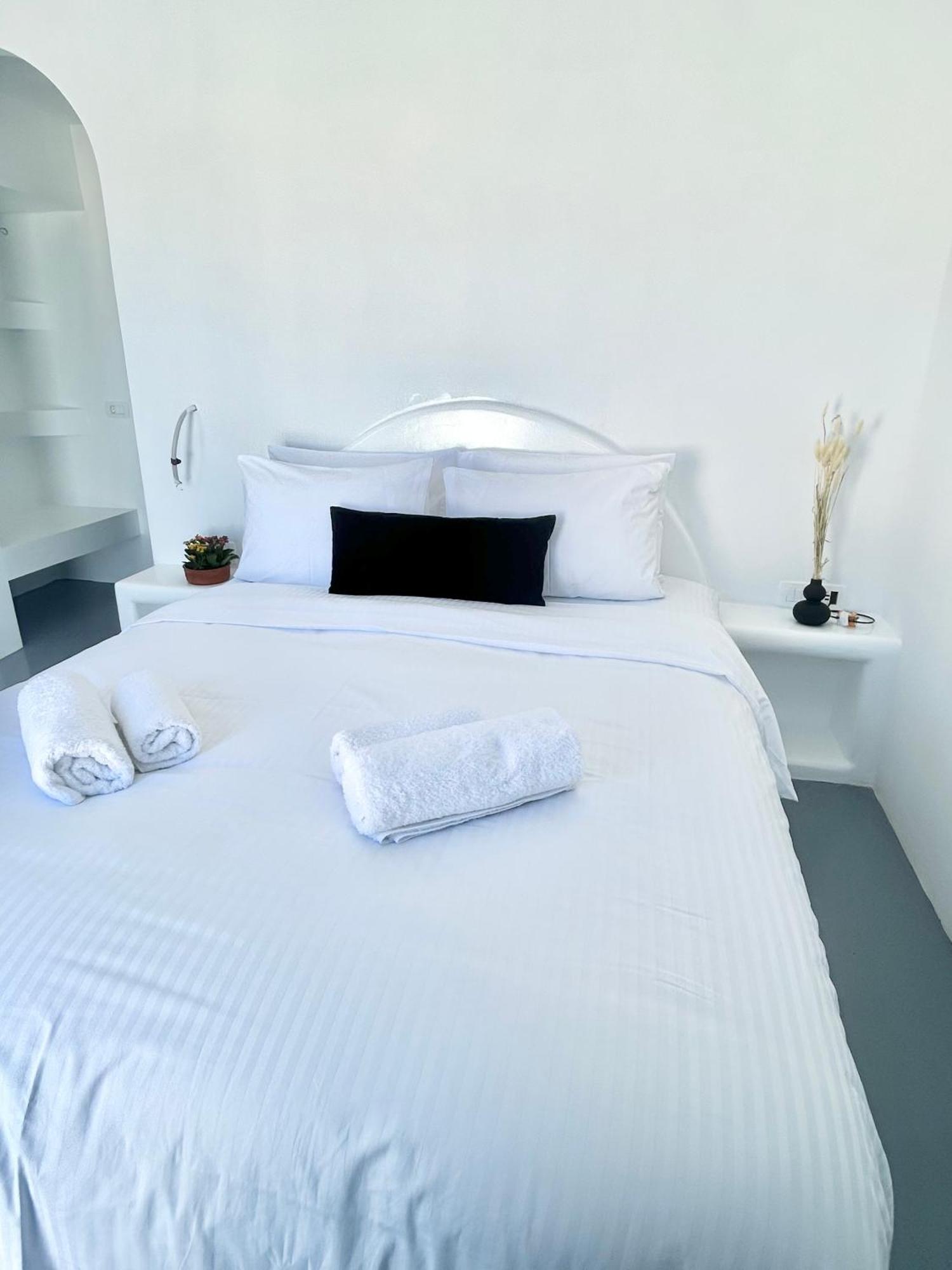 Oinos Luxury Suites Foinikiá 外观 照片
